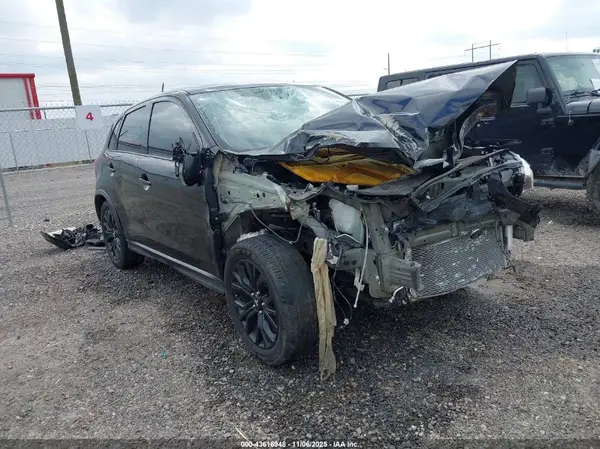 JA4AP3AU9JZ027157 2018 MITSUBISHI OUTLANDER - Image 1