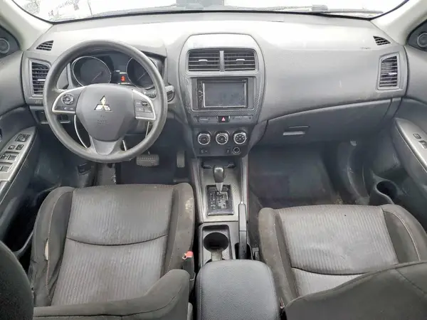 JA4AP3AU9JZ034593 2018 MITSUBISHI OUTLANDER - Image 8