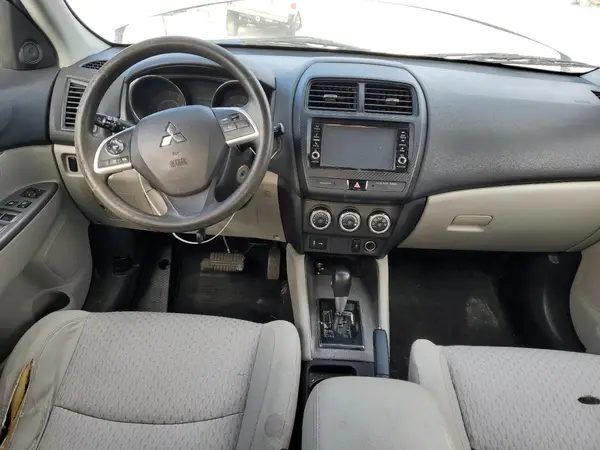 JA4AP3AU9KU001446 2019 MITSUBISHI OUTLANDER - Image 8