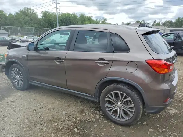 JA4AP3AU9KU004301 2019 MITSUBISHI OUTLANDER - Image 2