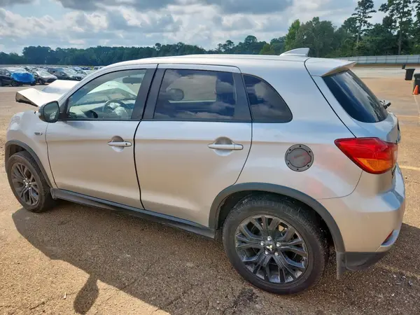 JA4AP3AU9KU009157 2019 MITSUBISHI OUTLANDER - Image 2
