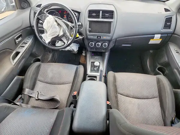 JA4AP3AU9KU009157 2019 MITSUBISHI OUTLANDER - Image 8