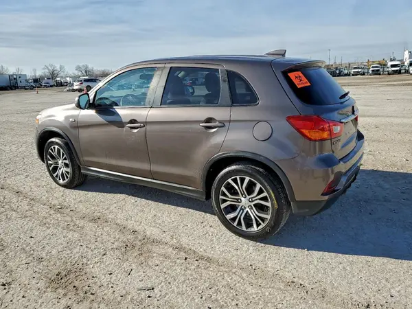 JA4AP3AU9KU009479 2019 MITSUBISHI OUTLANDER - Image 2