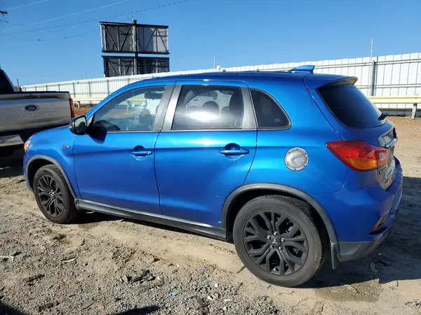 JA4AP3AU9KU009806 2019 MITSUBISHI OUTLANDER - Image 2