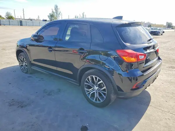 JA4AP3AU9KU012656 2019 MITSUBISHI OUTLANDER - Image 2