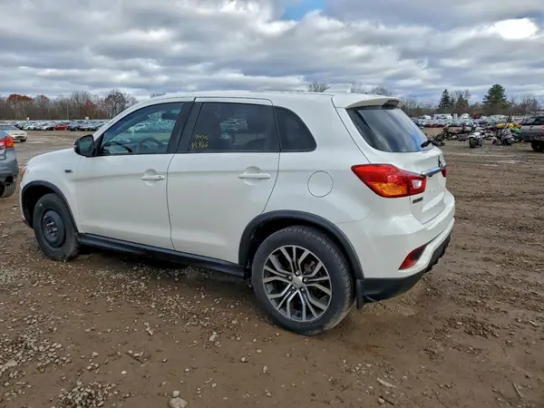 JA4AP3AU9KU016044 2019 MITSUBISHI OUTLANDER - Image 2