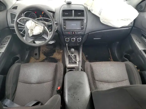 JA4AP3AU9KU024175 2019 MITSUBISHI OUTLANDER - Image 8