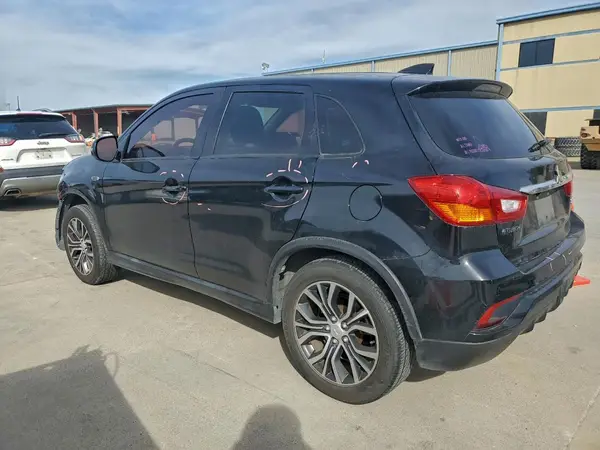 JA4AP3AU9KU035130 2019 MITSUBISHI OUTLANDER - Image 2