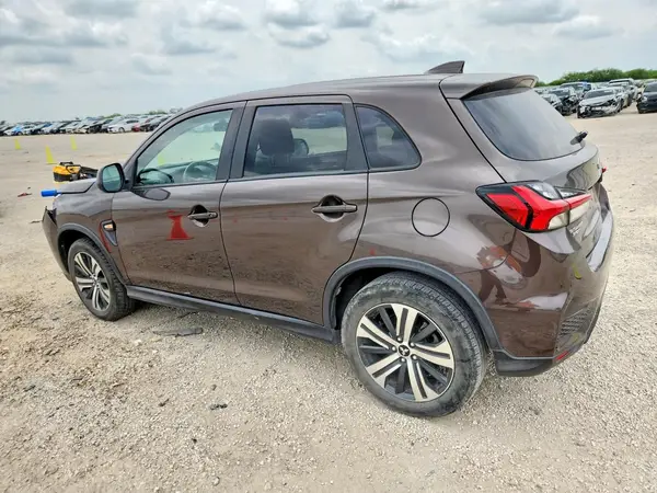 JA4AP3AU9LU001481 2020 MITSUBISHI OUTLANDER - Image 2