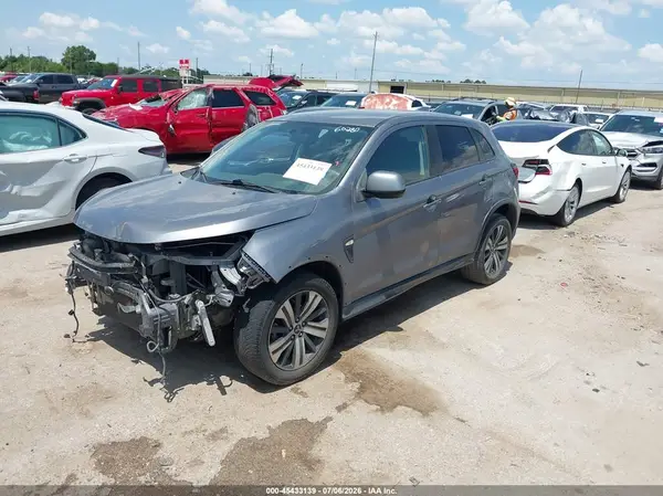JA4AP3AU9LU006339 2020 MITSUBISHI OUTLANDER - Image 2