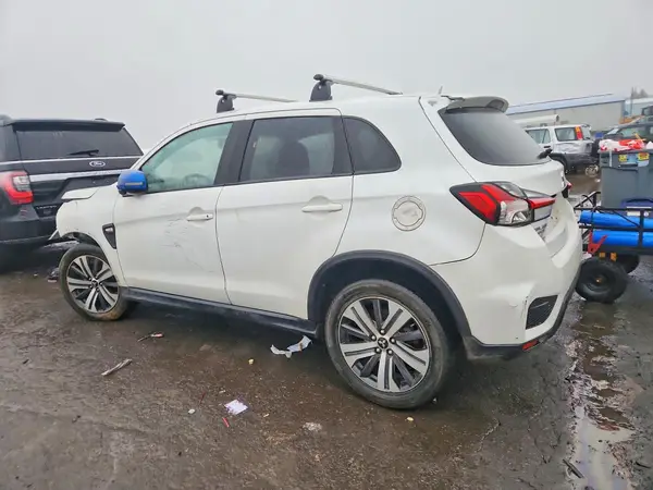 JA4AP3AU9LU007846 2020 MITSUBISHI OUTLANDER - Image 2