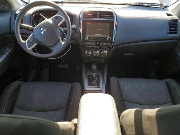 JA4AP3AU9LU008060 2020 MITSUBISHI OUTLANDER - Image 8