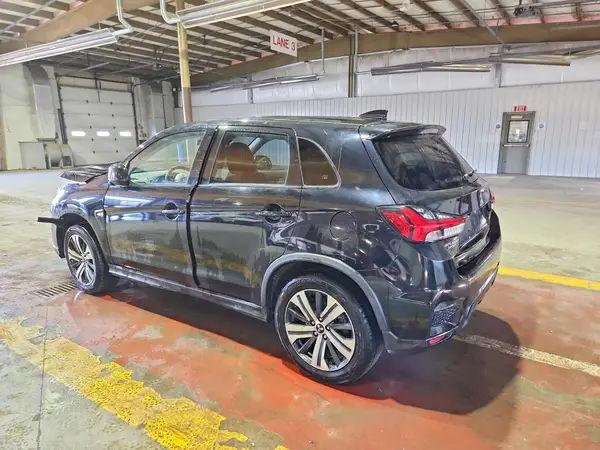 JA4AP3AU9LU009855 2020 MITSUBISHI OUTLANDER - Image 2