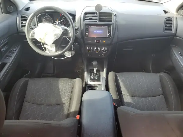 JA4AP3AU9LU015560 2020 MITSUBISHI OUTLANDER - Image 8