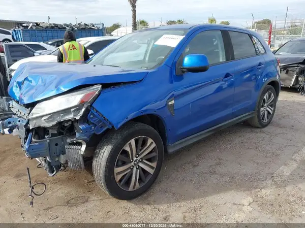 JA4AP3AU9LU016529 2020 MITSUBISHI OUTLANDER - Image 2