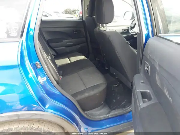JA4AP3AU9LU016529 2020 MITSUBISHI OUTLANDER - Image 8