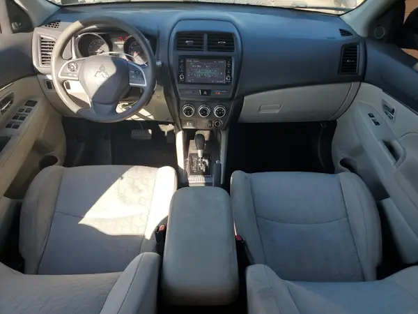JA4AP3AU9LU019267 2020 MITSUBISHI OUTLANDER - Image 8