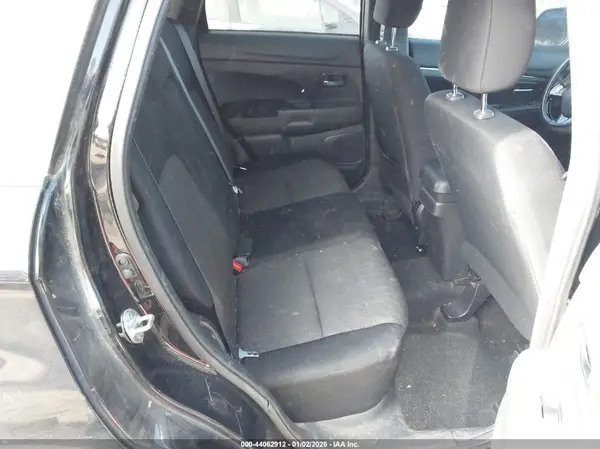 JA4AP3AU9LU019737 2020 MITSUBISHI OUTLANDER - Image 8