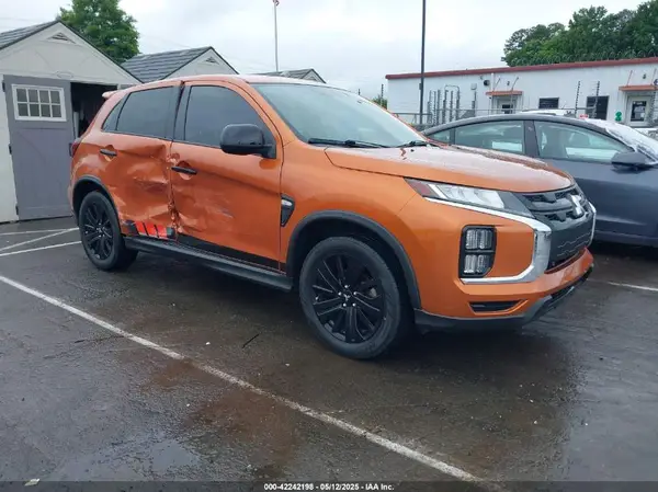 JA4AP3AU9LU031256 2020 MITSUBISHI OUTLANDER - Image 1