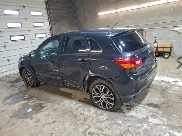 JA4AP3AUXGZ025121 2016 MITSUBISHI OUTLANDER - Image 2