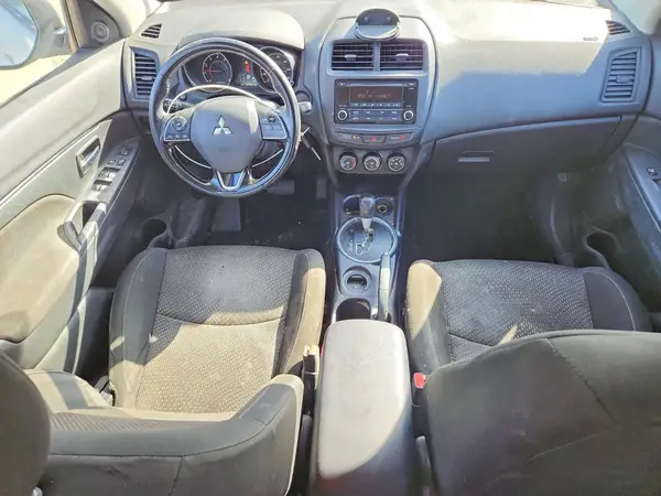 JA4AP3AUXGZ028519 2016 MITSUBISHI OUTLANDER - Image 8