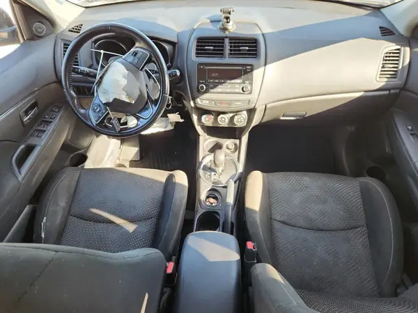 JA4AP3AUXGZ030688 2016 MITSUBISHI OUTLANDER - Image 8