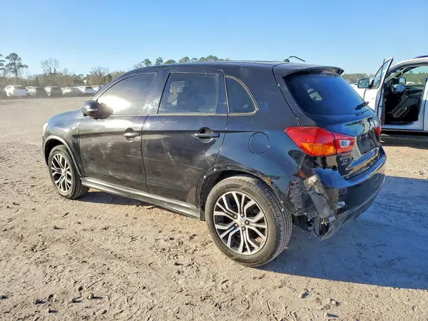 JA4AP3AUXGZ049502 2016 MITSUBISHI OUTLANDER - Image 2