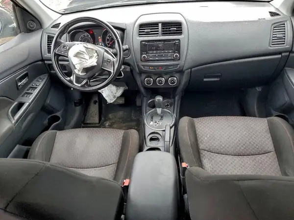 JA4AP3AUXHZ000463 2017 MITSUBISHI OUTLANDER - Image 8