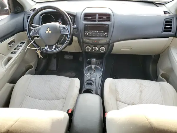 JA4AP3AUXHZ002875 2017 MITSUBISHI OUTLANDER - Image 8