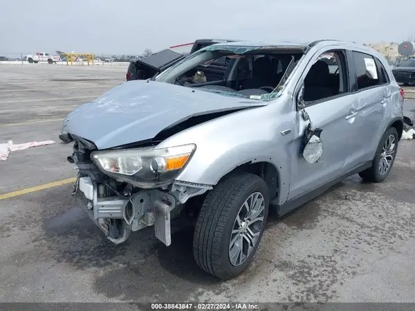 JA4AP3AUXHZ003248 2017 MITSUBISHI OUTLANDER - Image 2