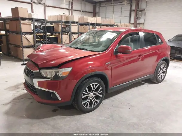 JA4AP3AUXHZ006358 2017 MITSUBISHI OUTLANDER - Image 2