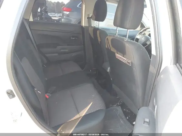 JA4AP3AUXHZ012015 2017 MITSUBISHI OUTLANDER - Image 8