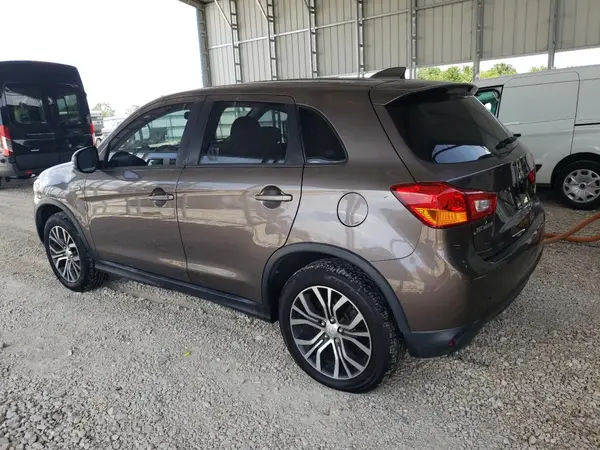 JA4AP3AUXHZ012211 2017 MITSUBISHI OUTLANDER - Image 2