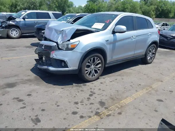 JA4AP3AUXHZ012578 2017 MITSUBISHI OUTLANDER - Image 2