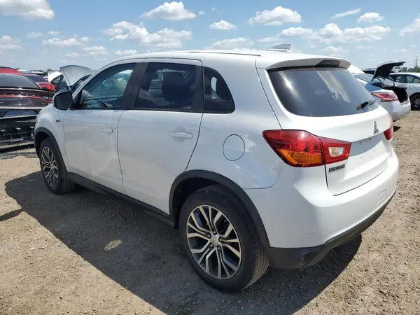 JA4AP3AUXHZ014072 2017 MITSUBISHI OUTLANDER - Image 2