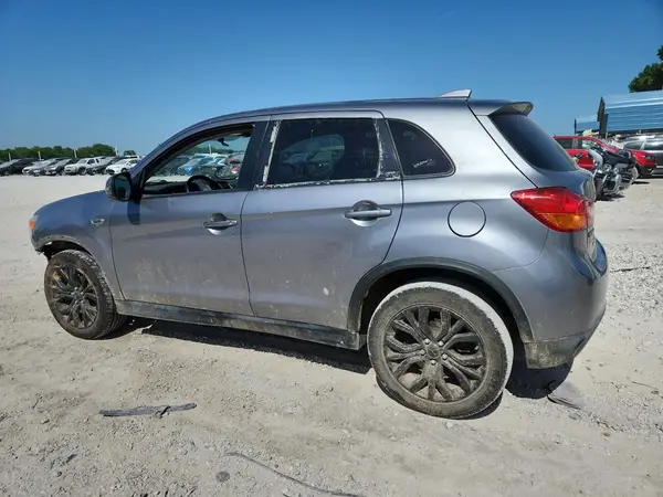 JA4AP3AUXHZ026884 2017 MITSUBISHI OUTLANDER - Image 2