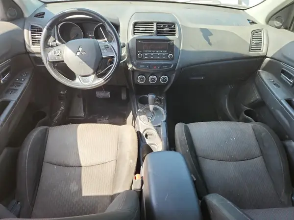 JA4AP3AUXHZ026884 2017 MITSUBISHI OUTLANDER - Image 8