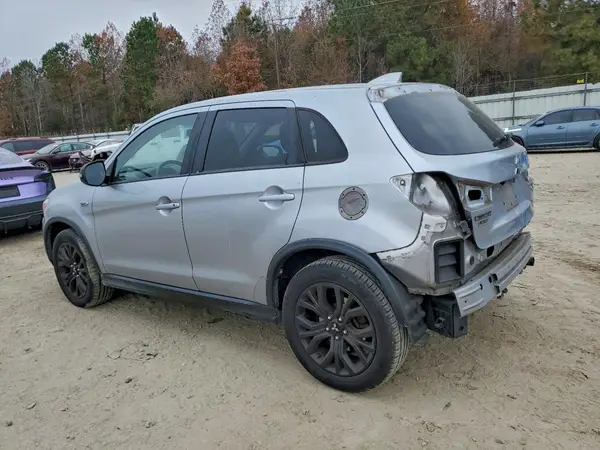 JA4AP3AUXHZ034385 2017 MITSUBISHI OUTLANDER - Image 2
