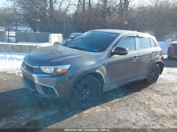 JA4AP3AUXHZ043376 2017 MITSUBISHI OUTLANDER - Image 2