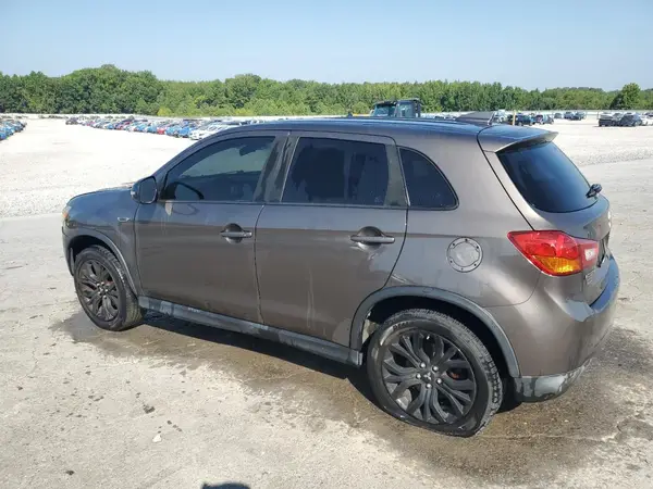 JA4AP3AUXHZ043975 2017 MITSUBISHI OUTLANDER - Image 2
