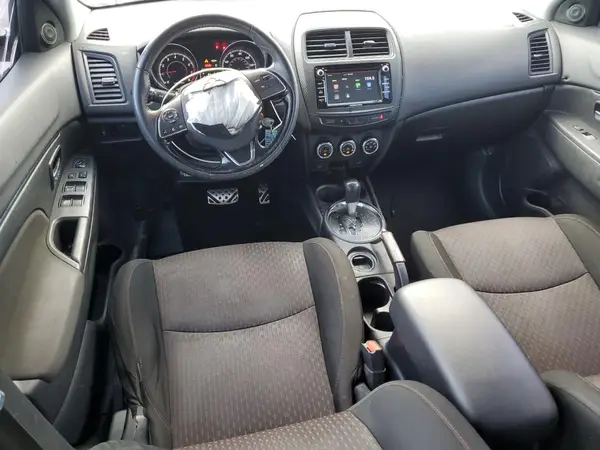 JA4AP3AUXHZ046584 2017 MITSUBISHI OUTLANDER - Image 8