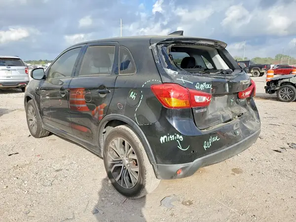 JA4AP3AUXHZ056032 2017 MITSUBISHI OUTLANDER - Image 2