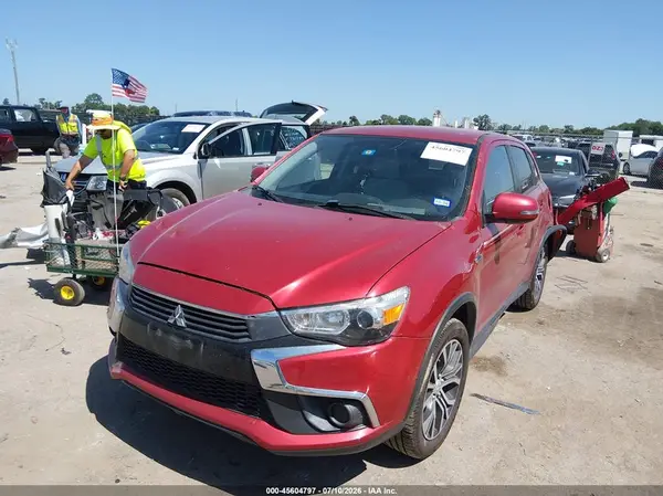 JA4AP3AUXHZ056645 2017 MITSUBISHI OUTLANDER - Image 2