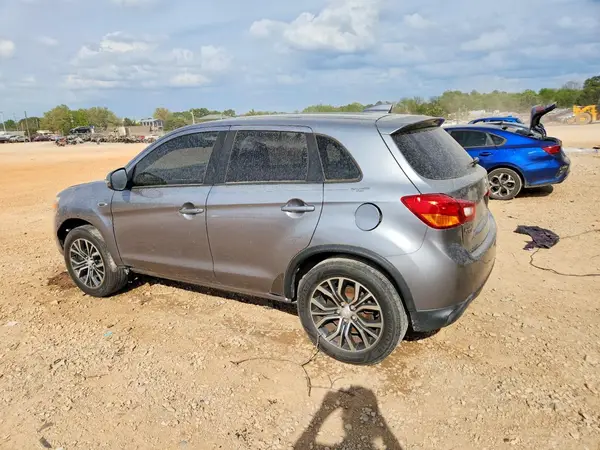 JA4AP3AUXHZ064938 2017 MITSUBISHI OUTLANDER - Image 2