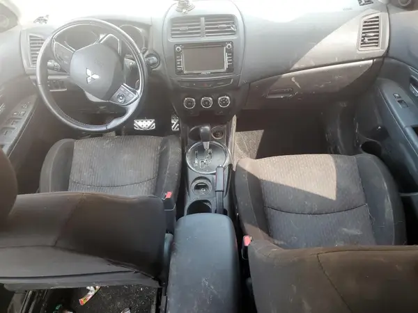 JA4AP3AUXHZ066981 2017 MITSUBISHI OUTLANDER - Image 8