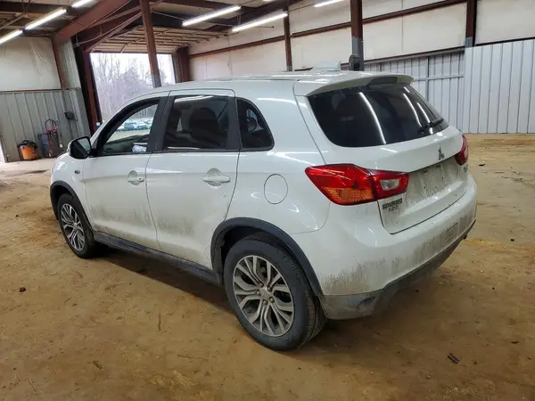 JA4AP3AUXHZ068214 2017 MITSUBISHI OUTLANDER - Image 2