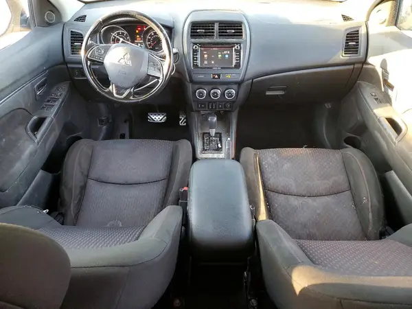 JA4AP3AUXJU007576 2018 MITSUBISHI OUTLANDER - Image 8