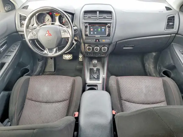 JA4AP3AUXJU007643 2018 MITSUBISHI OUTLANDER - Image 8
