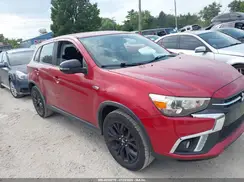 JA4AP3AUXJU011725 2018 MITSUBISHI OUTLANDER