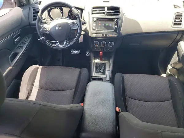 JA4AP3AUXJU014303 2018 MITSUBISHI OUTLANDER - Image 8